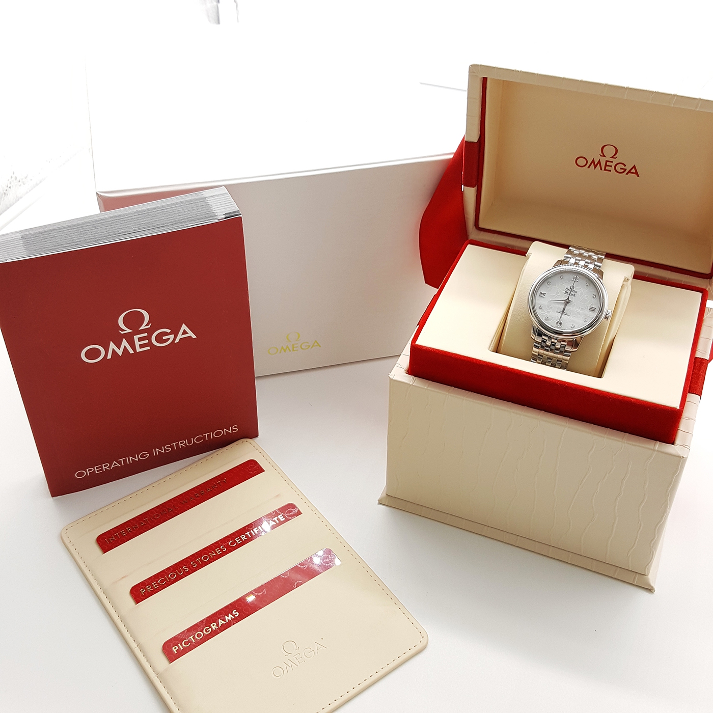 424.10.33.20.55.001 Omega De Ville Automatic Self Wind