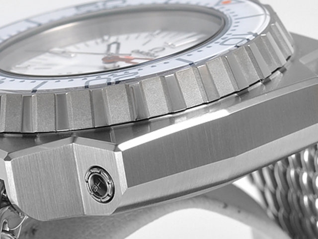224.30.55.21.04.001 Omega Seamaster Mechanical with automatic winding