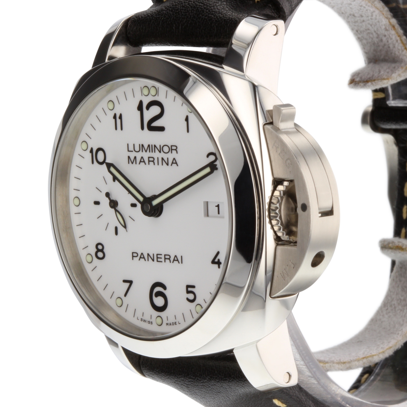 PAM00499 Panerai Luminor 1950 Automatic mechanical, Panerai P.9000 calibre, executed entirely by Panerai, 13? lignes, 7.9 mm thick, 28 jewels, Glucydur? balance, 28,800 alternations/hour. Incabloc? anti-shock device. Power reserve 3 days, two barrels. 197 components